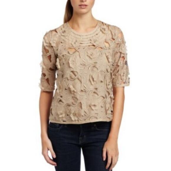 BCBG MaxAzria Tan Floral Appliqué Laser Cut Silk Blend Short Sleeve Top M - Picture 1 of 8